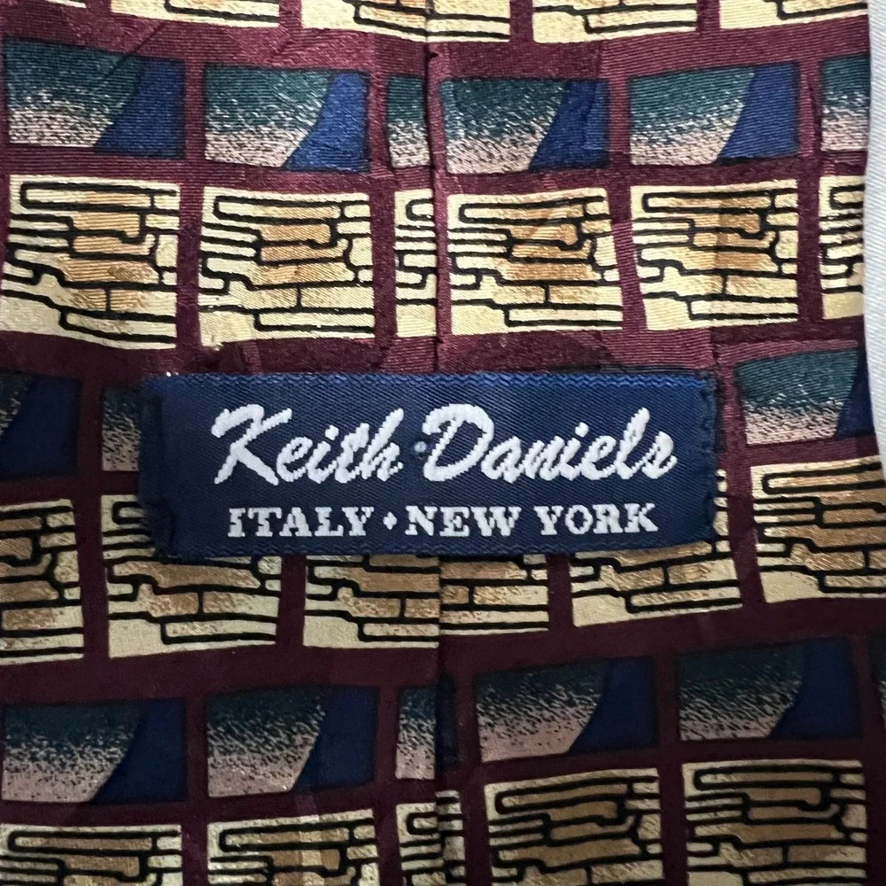 Keith Daniels Silk Tie Geometric Pattern Burgundy Gold Blue Italy New York‎